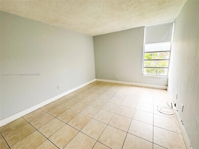 8840 Fontainebleau Blvd unit 402, Miami, FL 33172 - photo 3