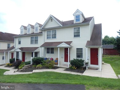 27 Green St unit 3, Souderton, PA 18964 - photo 4