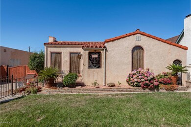 559 Coronado St-003-011-Front View-MLS_S