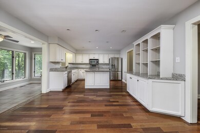 Ample Cabinet Space