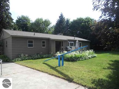 503 Buckley St, Elk Rapids, MI 49629 - photo 4