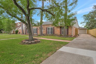 511 Cannon Ball Dr, Spring, TX 77380 - photo 2