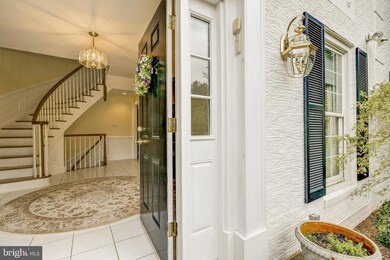 12086 Wetherfield Ln, Potomac, MD 20854 - photo 3