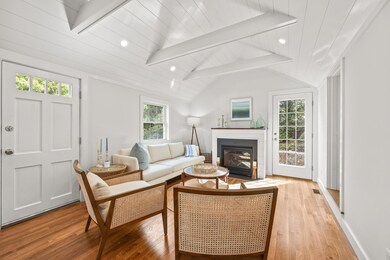 35-web-or-mls-384a-n-dennis-rd
