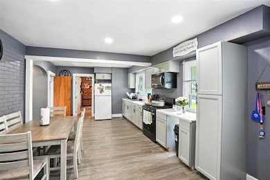 401 E 3rd St, West Liberty, IA 52776 - photo 6