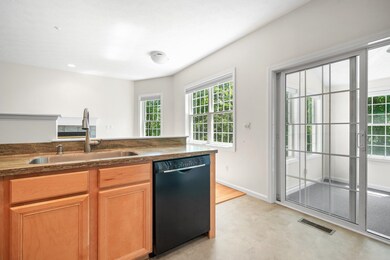 8 Kings Ransom Ln, Bedford, NH 03110 - photo 5