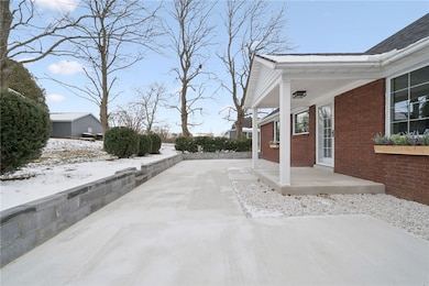 221 Hawthorne St, Johnstown, PA 15904 - photo 5