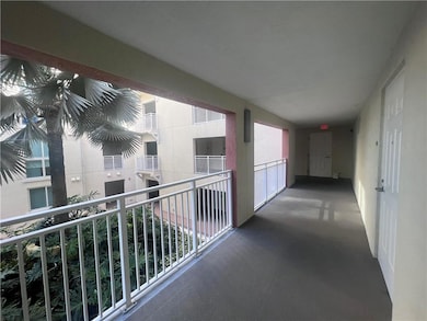 7275 SW 90th St unit C309, Miami, FL 33156 - photo 4