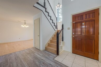 8918 Inwood Dr N, Houston, TX 77088 - photo 5