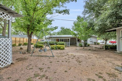702 N Edison St, Fredericksburg, TX 78624 - photo 7