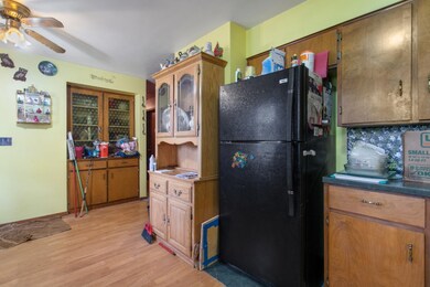 516 W Elm St, Wayland-28