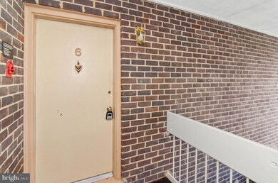 5025 Green Mountain Cir unit 6, Columbia, MD 21044 - photo 2