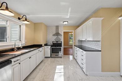 602 3rd St, Malcom, IA 50157 - photo 3