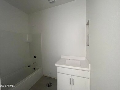 04 bath 3