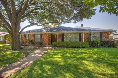 4273 Barcelona Dr, Fort Worth, TX 76133 - photo 2