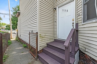 335 Washington St unit 335, Haverhill, MA 01832 - photo 3