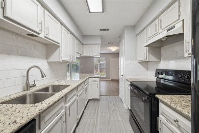 13838 Beech Hollow Ln, Houston, TX 77082 - photo 5