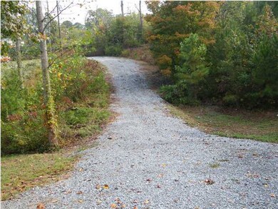 1140 Ben Hill Dr, Dalton, GA 30721 - photo 2