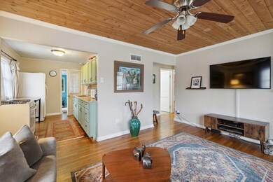06_115NBerrienSt_10001_LivingRoom_LowRes