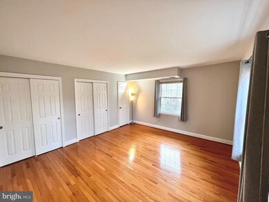 3800 Lyndhurst Dr unit 303, Fairfax, VA 22031 - photo 7