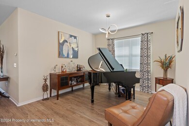 21-web-or-mls-M7304286
