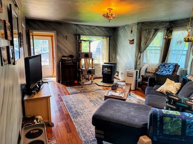 315 E Sewell St, Sundance, WY 82729 - photo 5