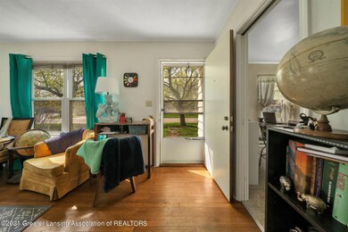 06-1524 W Mt Hope Ave-WindowStill-Real-E