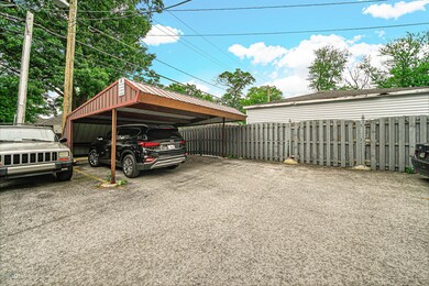 18245 Burnham Ave unit 4, Lansing, IL 60438 - photo 2