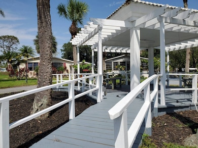 Cul-de-Sac Gazebo