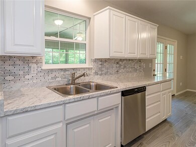 102 Pimlico Dr, Bella Vista, AR 72715 - photo 6