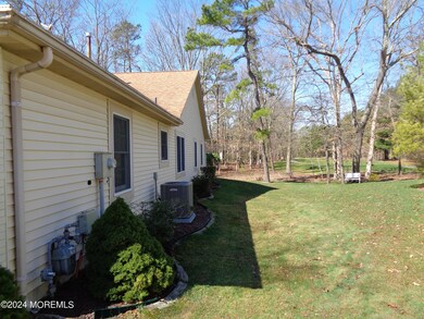 1702 Lacebark Ct, Toms River, NJ 08755 - photo 5