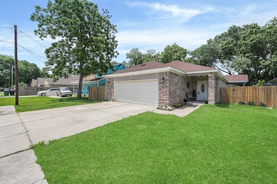 2108 Wavell St, Houston, TX 77088 - photo 6