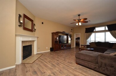 4818 Wilderness Glen Ct, Katy, TX 77449 - photo 4