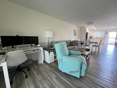 323 Leeward Ln unit 204, Fort Pierce, FL 34949 - photo 3