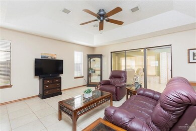 413 Northcutt Dr, Alamo, TX 78516 - photo 6