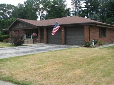 707 Thunderbird Dr, New Carlisle, IN 46552 - photo 2