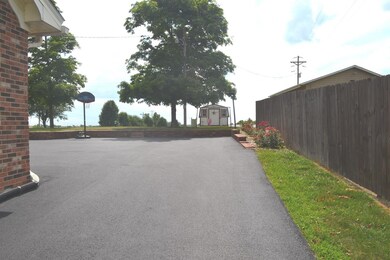 994 Beaumont Ave, Harrodsburg, KY 40330 - photo 4