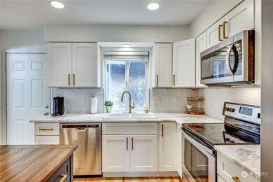 2250 Highview Ln W unit A101, Bremerton, WA 98312 - photo 5