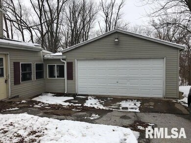 2628 W 49th St, Davenport, IA 52806 - photo 3