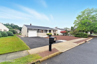 119 Castleton Dr, Toms River, NJ 08757 - photo 2