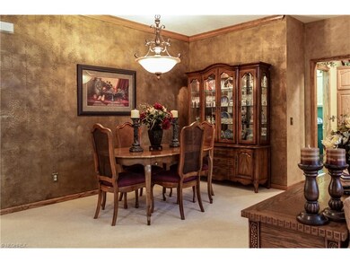 Dine in Style!