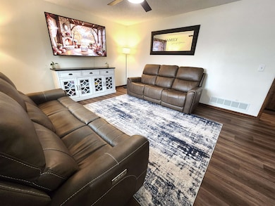 1211 E 33rd Dr, Kearney, NE 68847 - photo 7