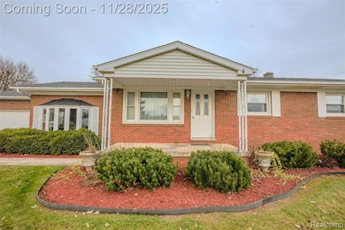 8778 Redwood Dr, Monroe, MI 48162 - photo 4