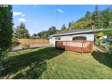 665 Front St, Gardiner, OR 97441 - photo 2