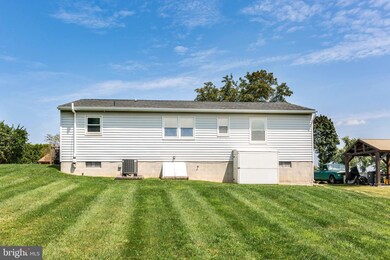 2807 Rachele Ct, Manchester, MD 21102 - photo 6