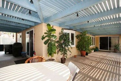 BACK & SIDE YARD COVERED PATIO W/LOTS OF ROOM FOR 