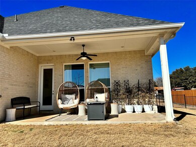 8136 Woods Ln, North Richland Hills, TX 76182 - photo 4