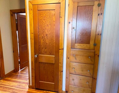 16 Southard St, Saint Johnsbury, VT 05819 - photo 5