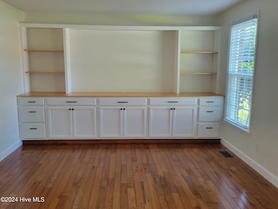 622 Shadowwood Dr, Jacksonville, NC 28540 - photo 5