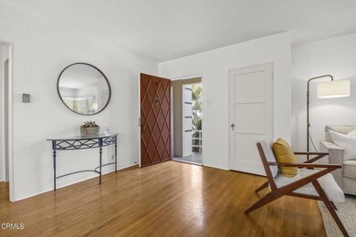 9-web-or-mls-Upmarketmedia_197Kat-32